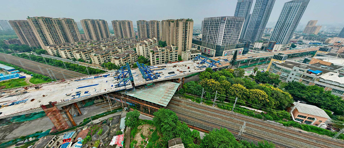 实景照片_跨铁路节点.jpg